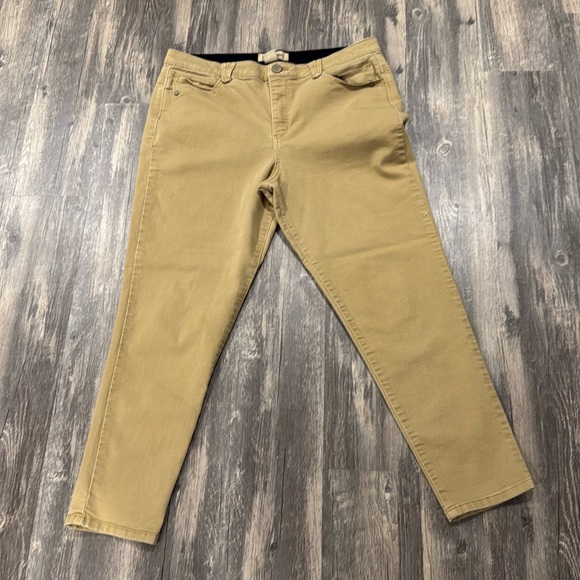Democracy Pants - Democracy Tan Ankle Crop Pants